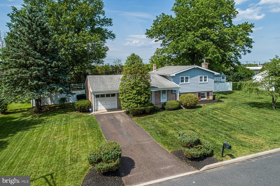 15 Kenwood Cir, Quakertown, PA 18951 - photo 1