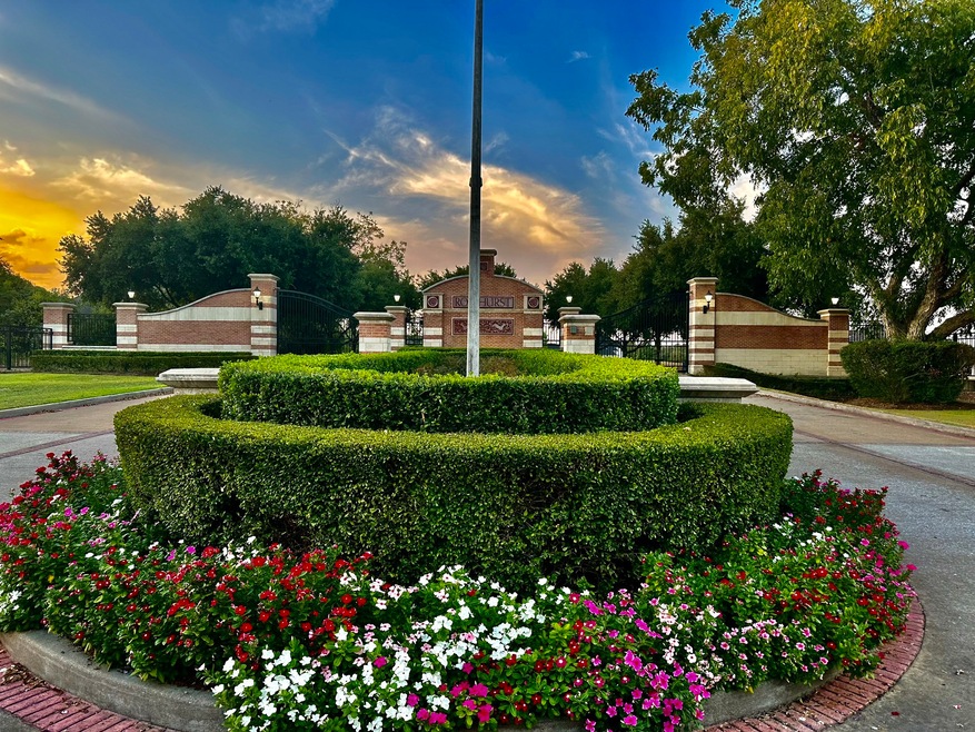 19321 Whispering Grove E, Tomball, TX 77377 - photo 1