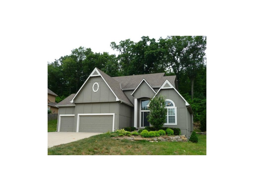 4 bedroom, Master on the first floor with a den on