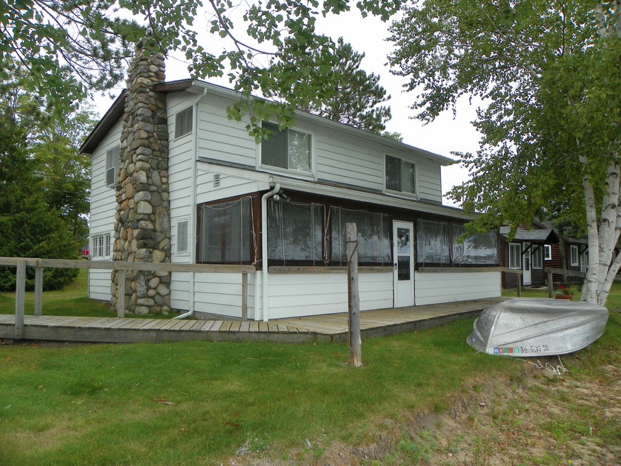 6438 Paradise Trl, Carp Lake 009