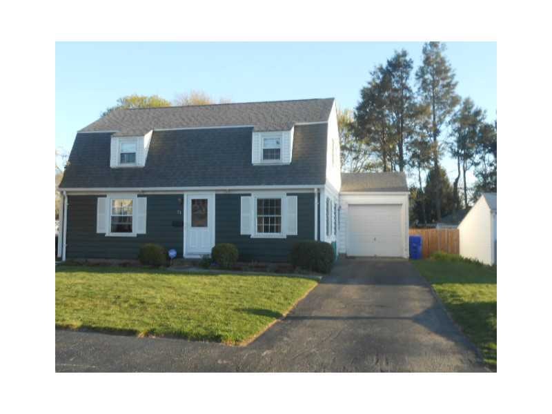 Exterior Front. Adorable gambrel colonial in Pinec