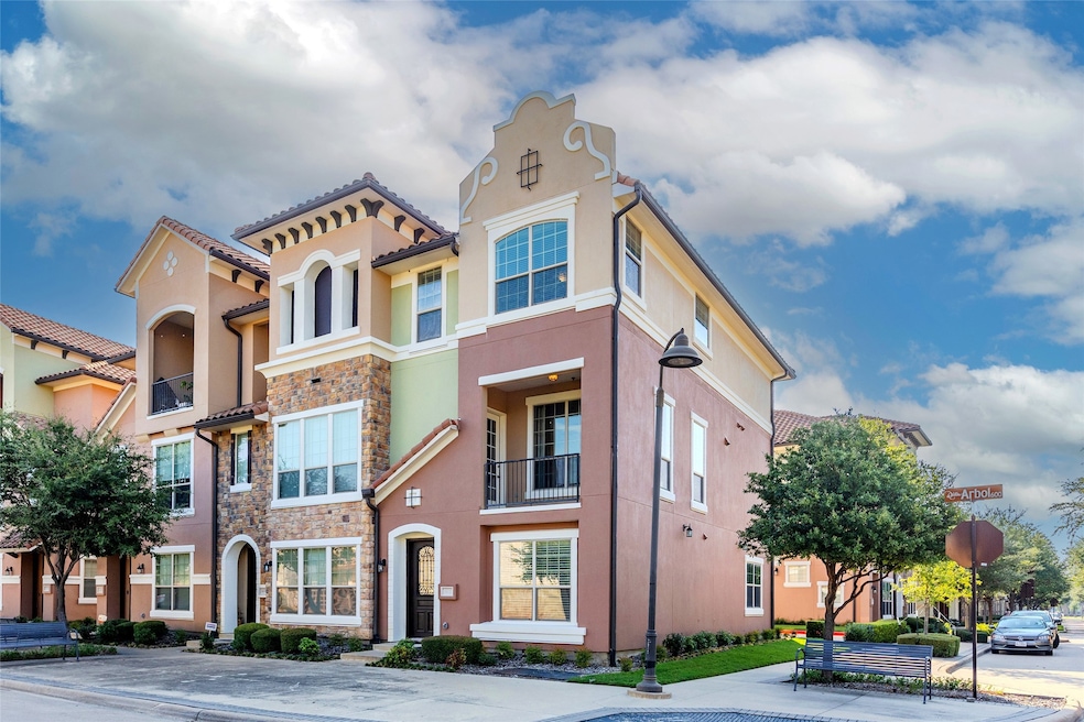 Pending $399,000 • Co-Listing Agent