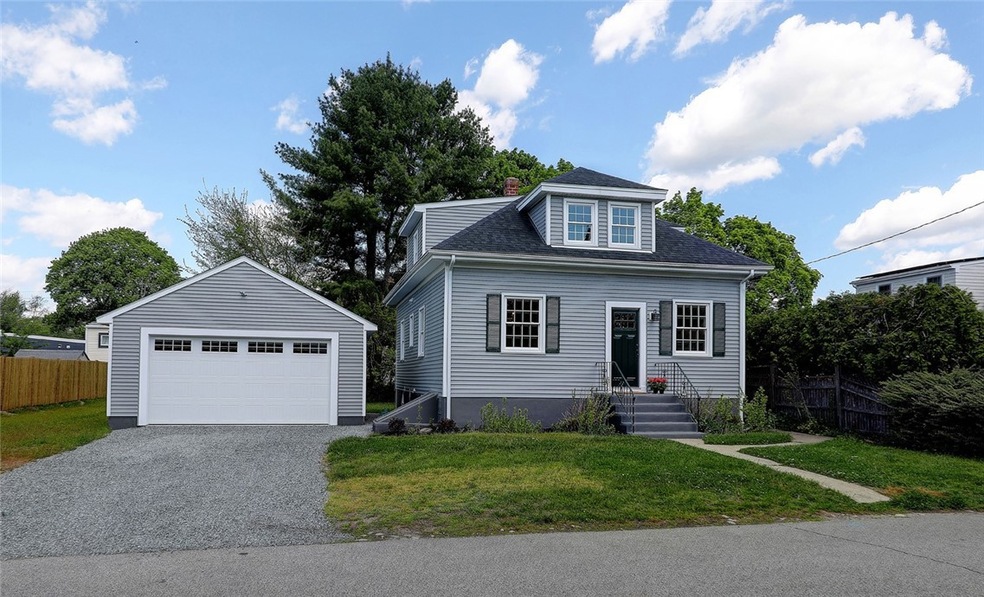 119 Anoka Ave, Barrington, RI 02806 - photo 1