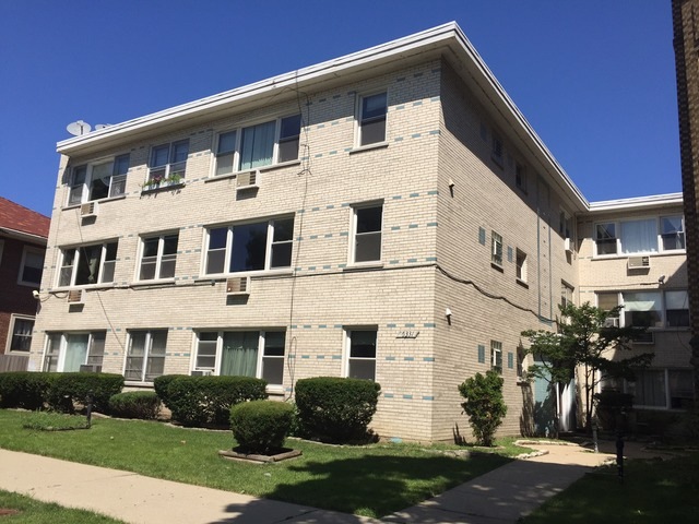 6331 N Fairfield Ave unit 301, Chicago, IL 60659 - photo 1