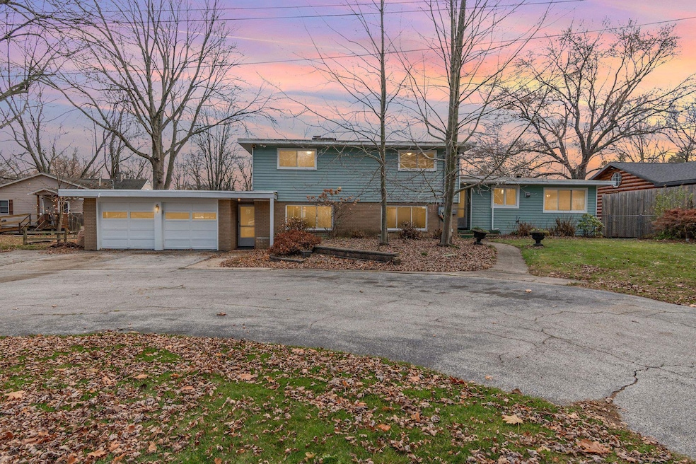 3296 Hidden Rd, Bay City, MI 48706 - photo 1