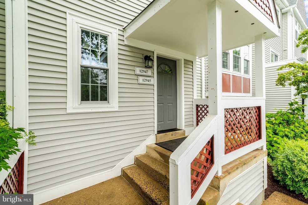 12947A Grays Pointe Rd unit 12947A, Fairfax, VA 22033 - photo 1