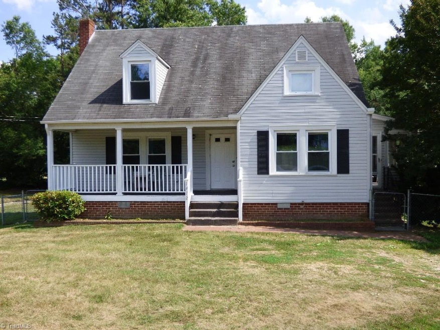 1412 E Fairfield Rd, High Point, NC 27263 - photo 1