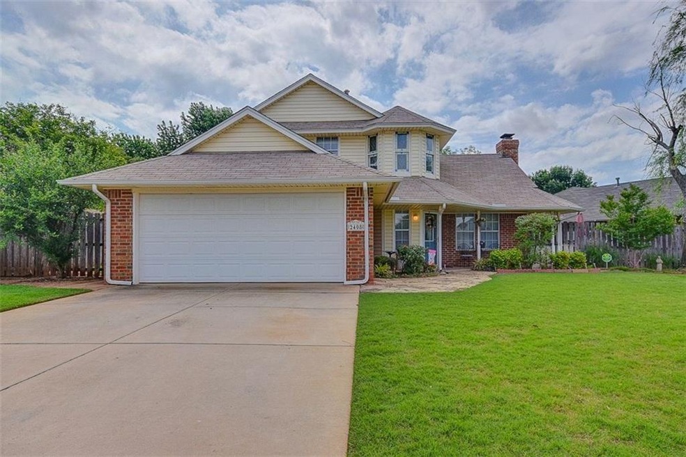 2408 E Hills Dr, Moore, OK 73160 - photo 1