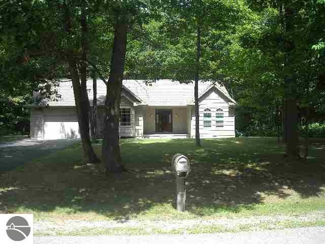 5899 Huron Woods Dr, Tawas City, MI 48763 - photo 1