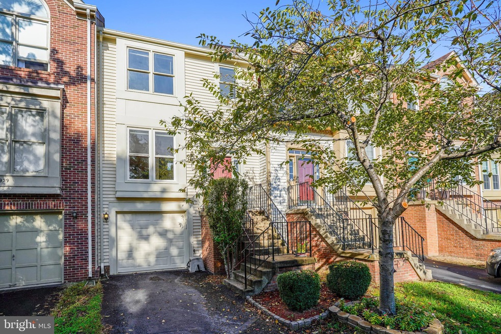 13931 Middle Creek Place, Centreville, VA 20121 - photo 1