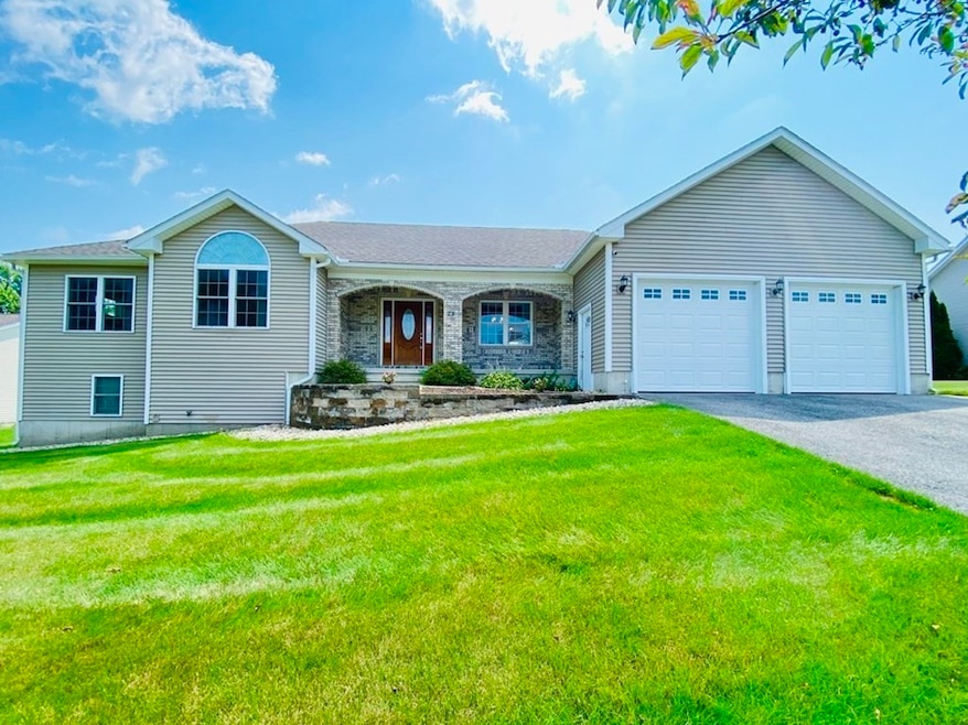 28 Focosi Ln, Ludlow, MA 01056 - photo 1