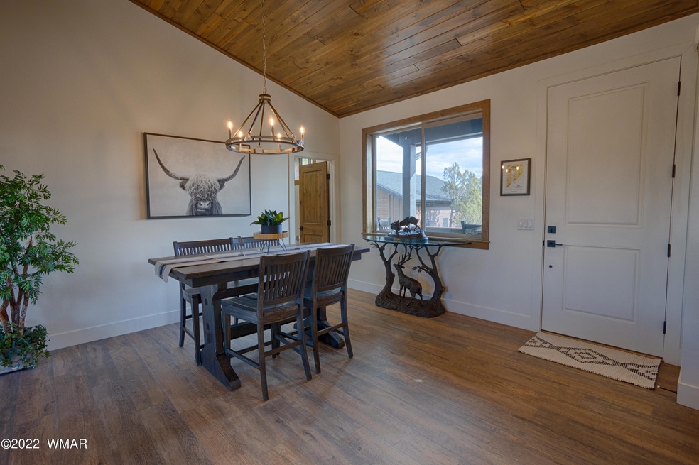 Entry/Dining