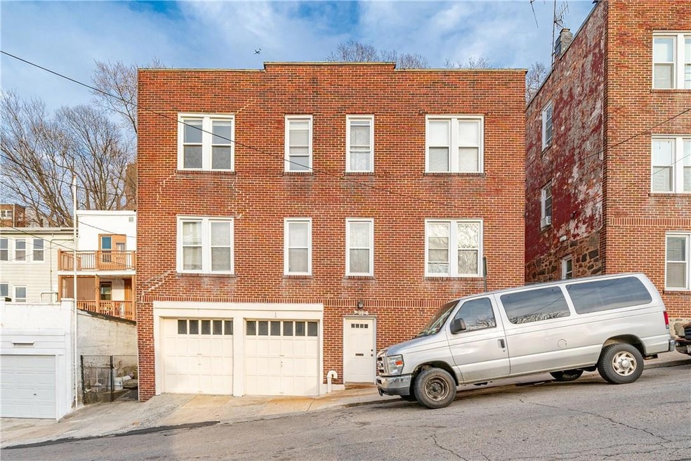 202 Oak St, Yonkers, NY 10701 - photo 1