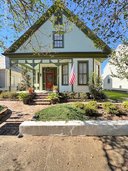 306 S Rankin St, Natchez, MS 39120 - photo 1