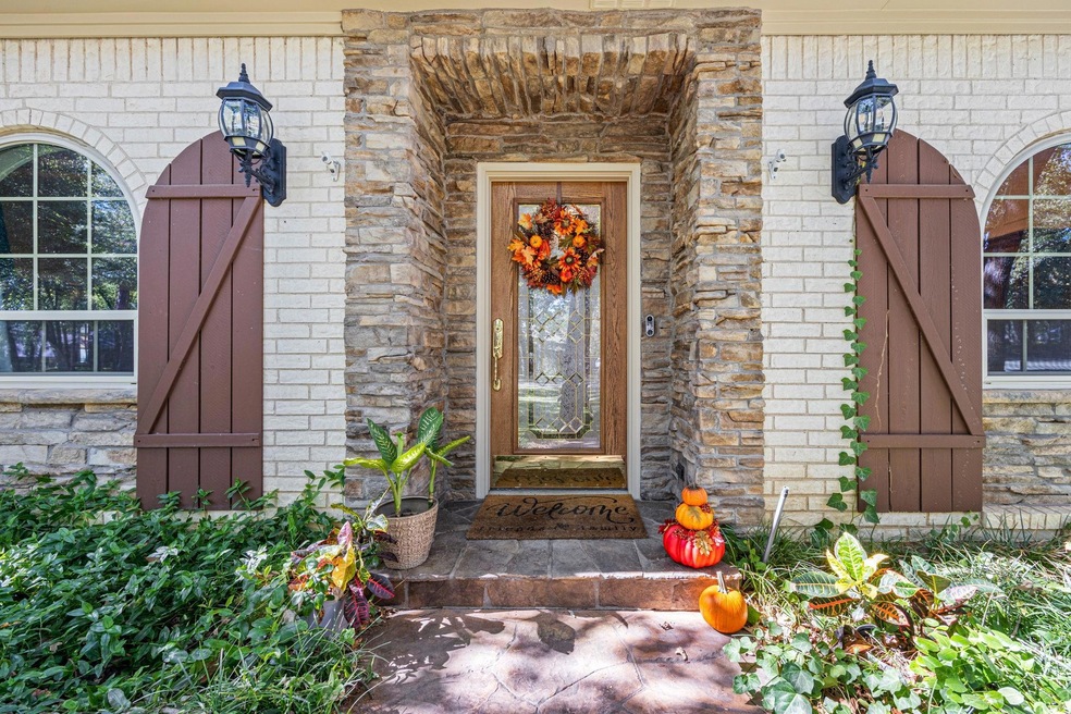 1900 Stonegate Dr, Denton, TX 76205 - photo 1