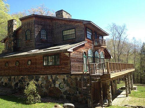 22 Whitcomb Way, Cornwall Bridge, CT 06754 - photo 1