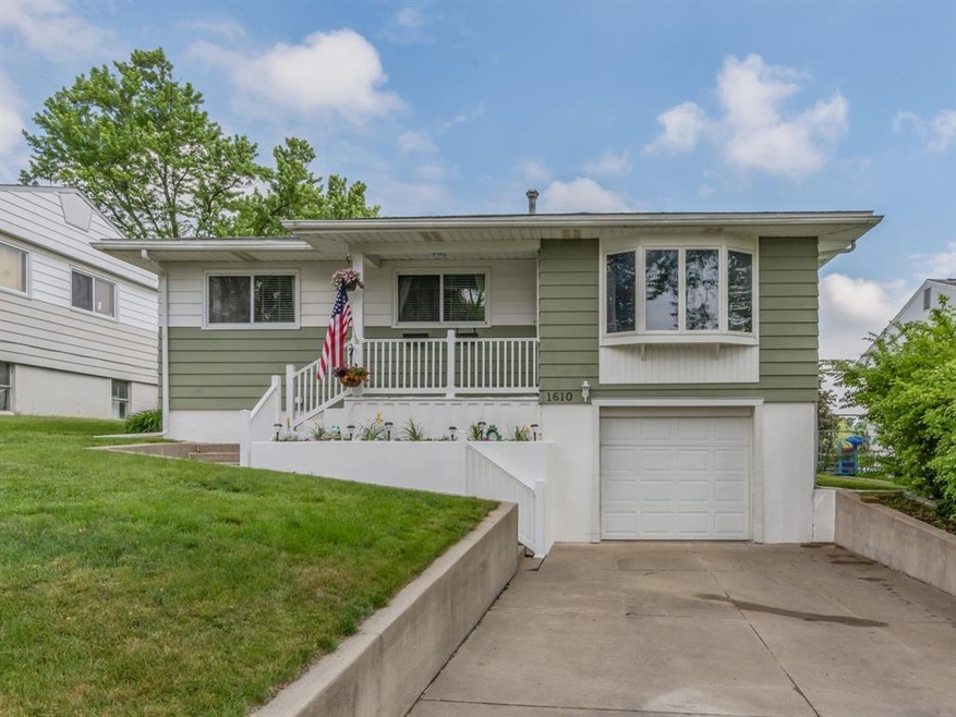 Front view of this darling home