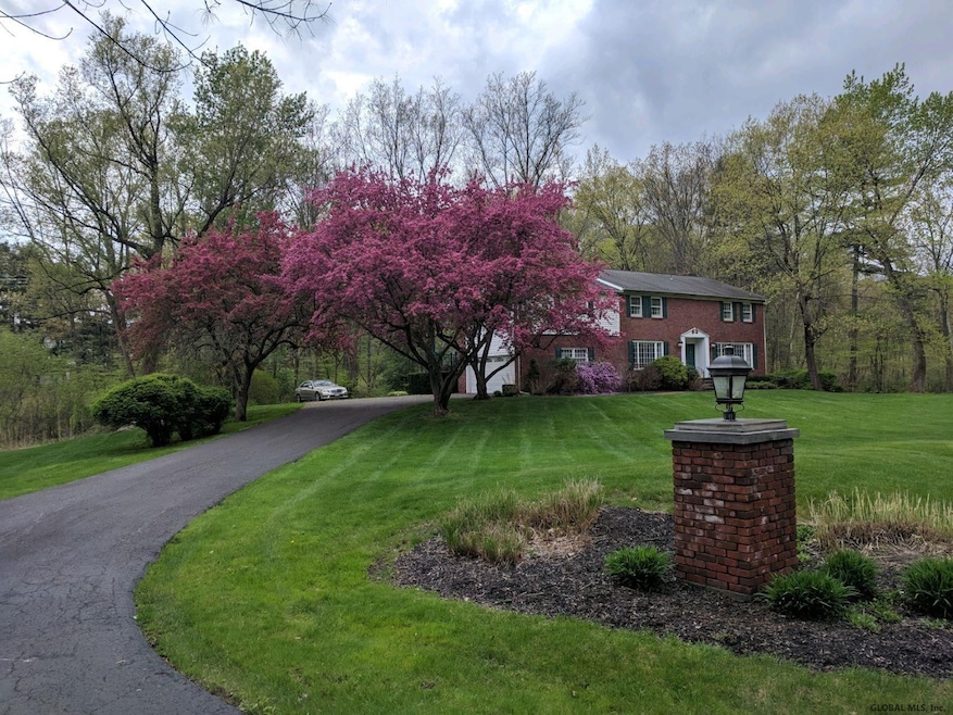 4 Lower Sage Hill Ln, Albany, NY 12204 - photo 1