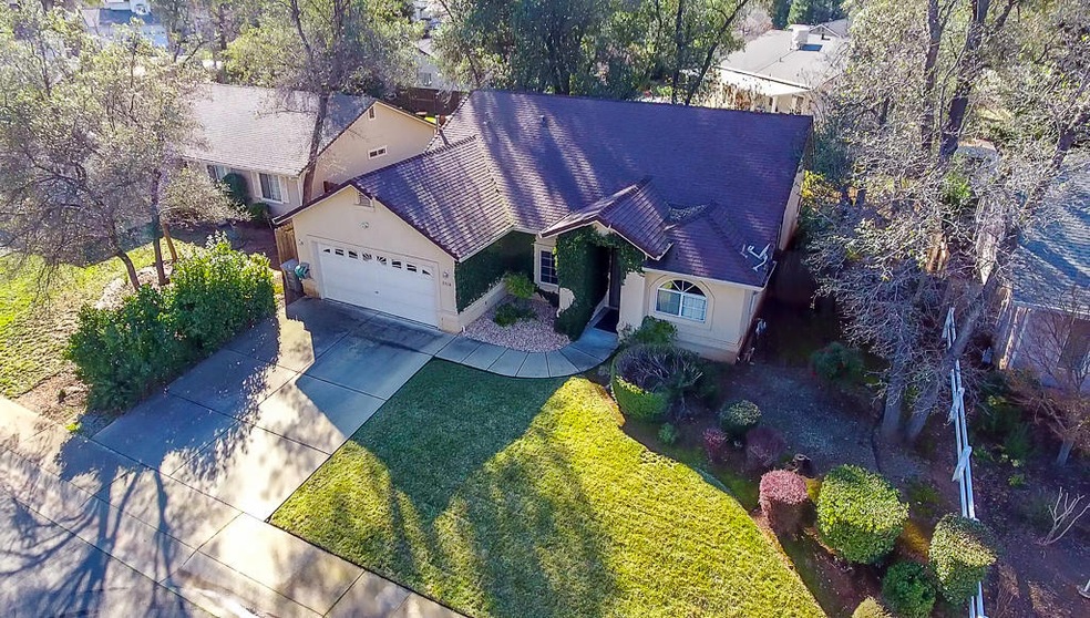3318 Lawrence Rd, Redding, CA 96002 - photo 1