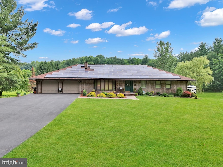 20412 Holt Cir, Hagerstown, MD 21742 - photo 1