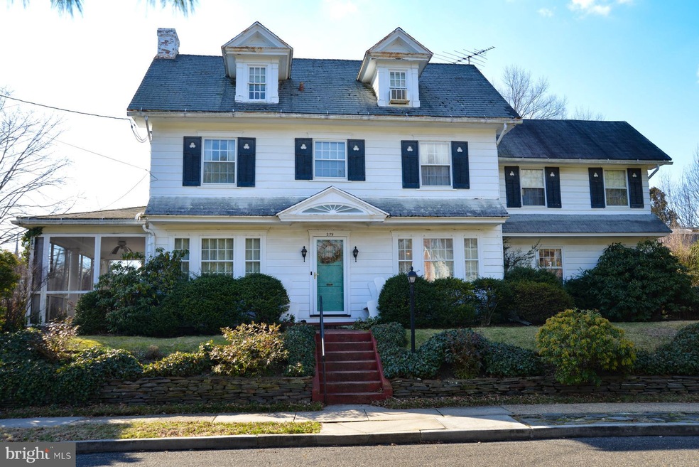 239 Briar Hill Ln, Woodbury, NJ 08096 - photo 1