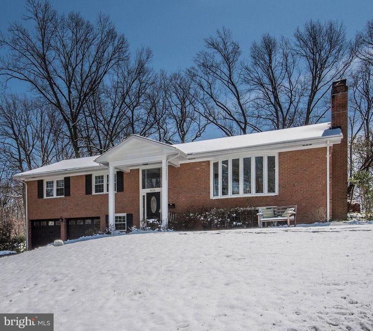 9119 Hamilton Dr, Fairfax, VA 22031 - photo 1