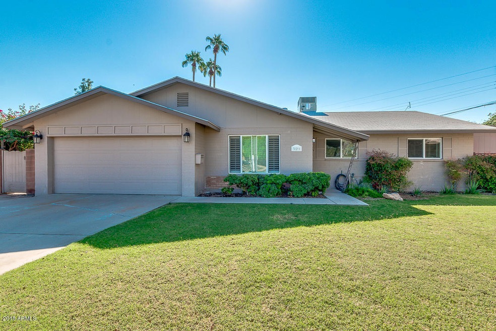 321 E Manhatton Dr, Tempe, AZ 85282 - photo 1