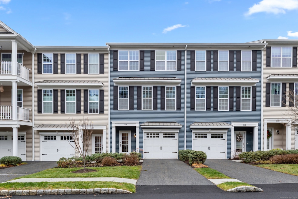 164 Warrington Round unit 164, Danbury, CT 06810 - photo 1