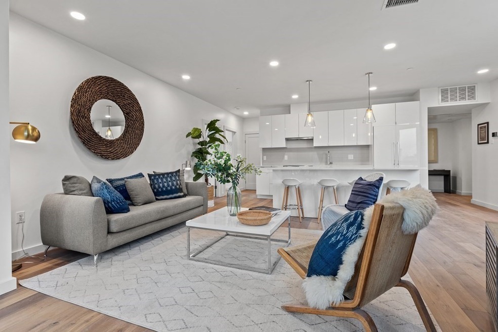 97 Elmwood St unit 106, Somerville, MA 02144 - photo 1