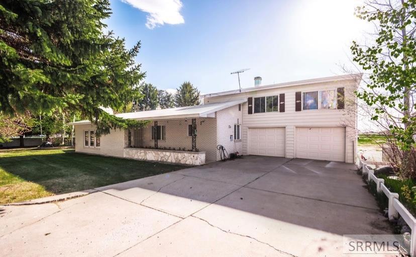 434 N 150 W, Blackfoot, ID 83221 - photo 1