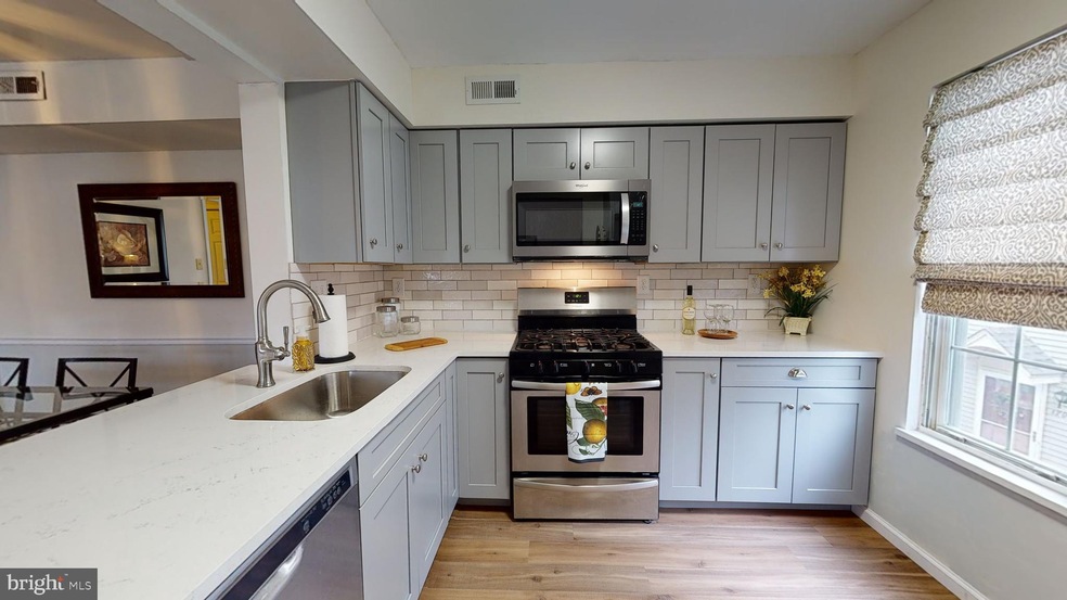 1804B Yarmouth Ln unit 1804, Mount Laurel, NJ 08054 - photo 1