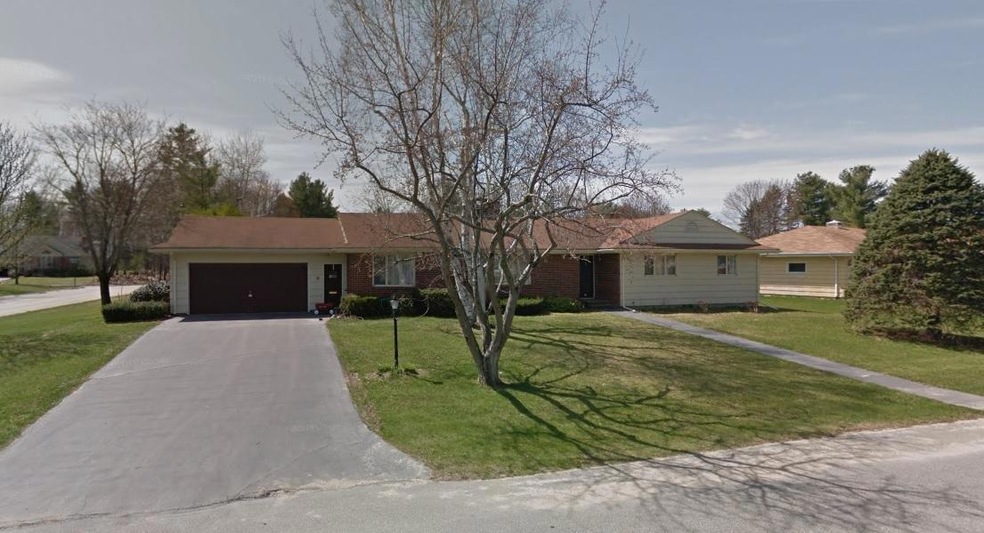 16 Champlain Ave, Lewiston, ME 04240 - photo 1