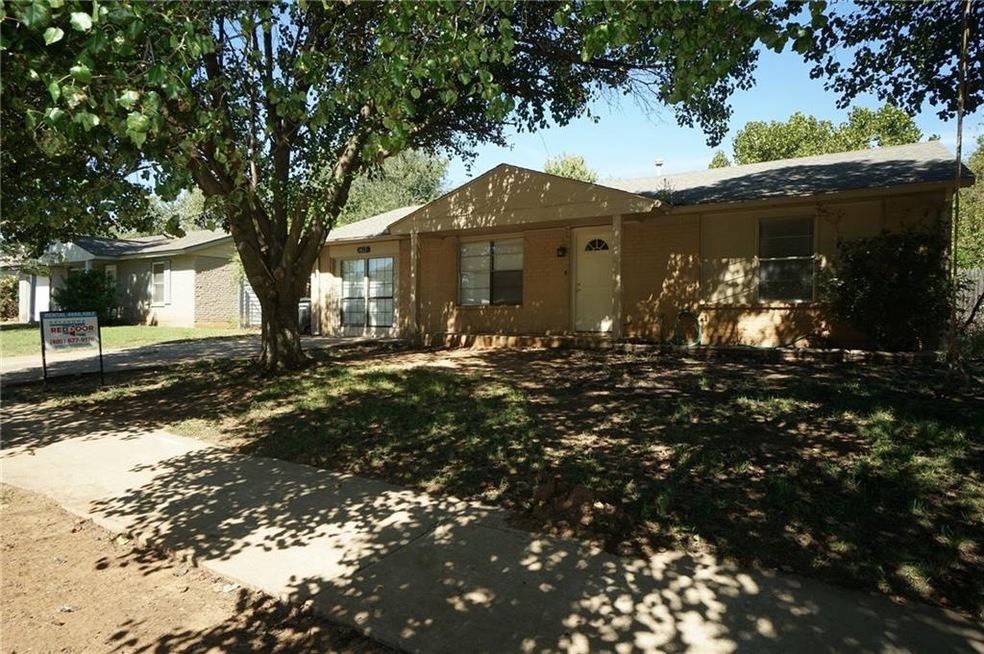 1617 NE 5th St, Moore, OK 73160 - photo 1
