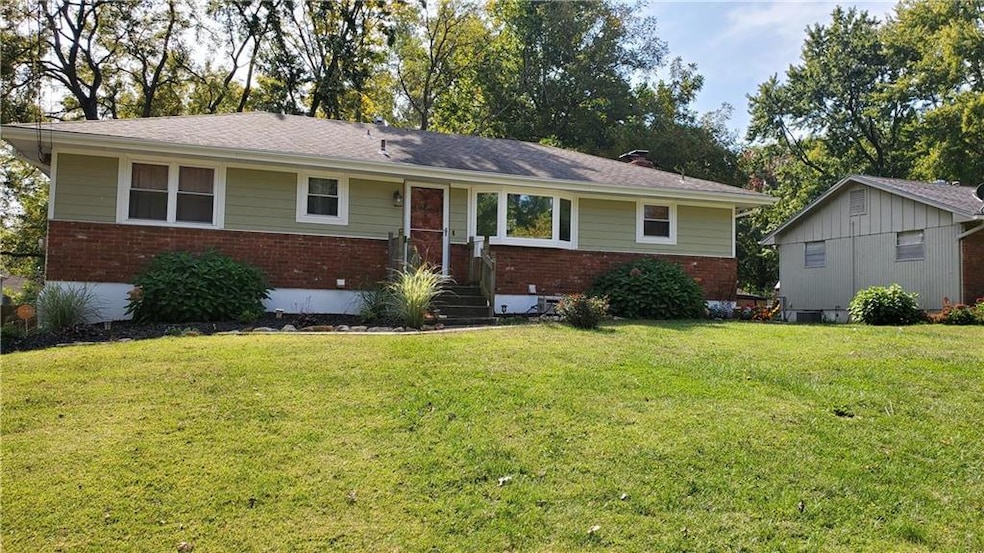 1404 NW A St, Blue Springs, MO 64015 - photo 1