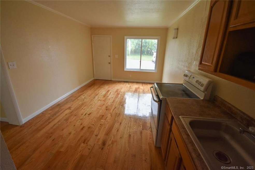 131 Naugatuck St unit 203, Hartford, CT 06120 - photo 1