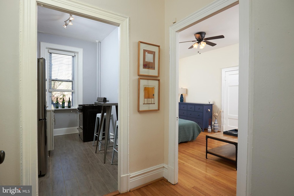 Cavanaugh Courts unit 212, Washington, DC 20036 - photo 1