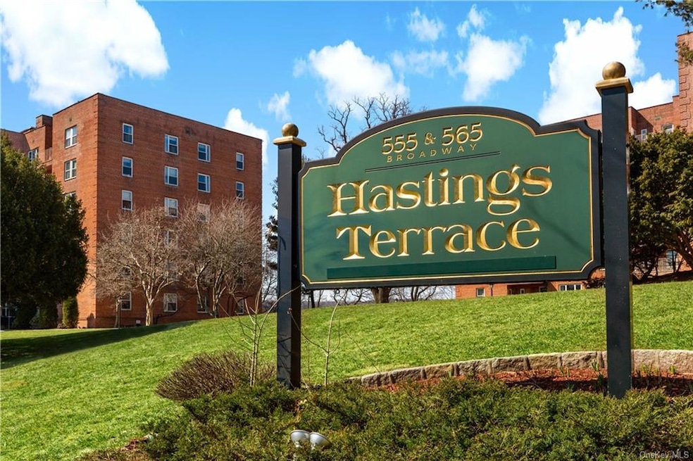Welcome to Hastings Terrace in downtown HOH