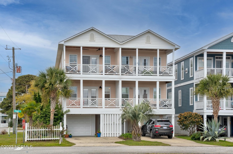 1001A Trout Lane-101
