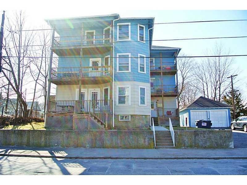 61 Roberts St, Woonsocket, RI 02895 - photo 1