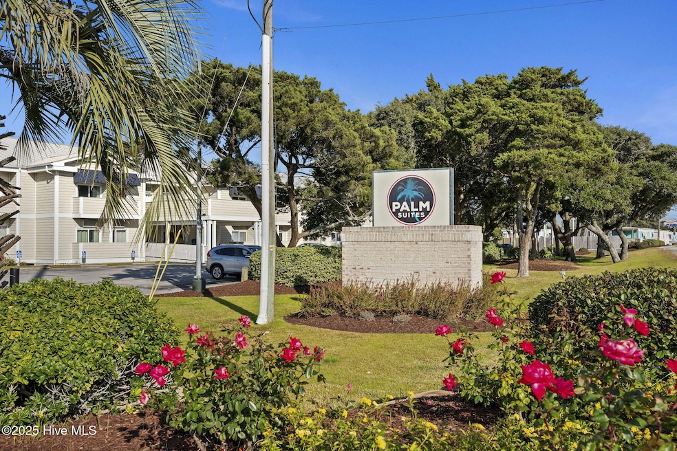 602 Ft MacOn Rd W unit 148, Atlantic Beach, NC 28512 - photo 1