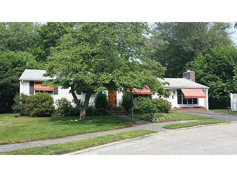 114 Stone Dr, Cranston, RI 02920 - photo 1