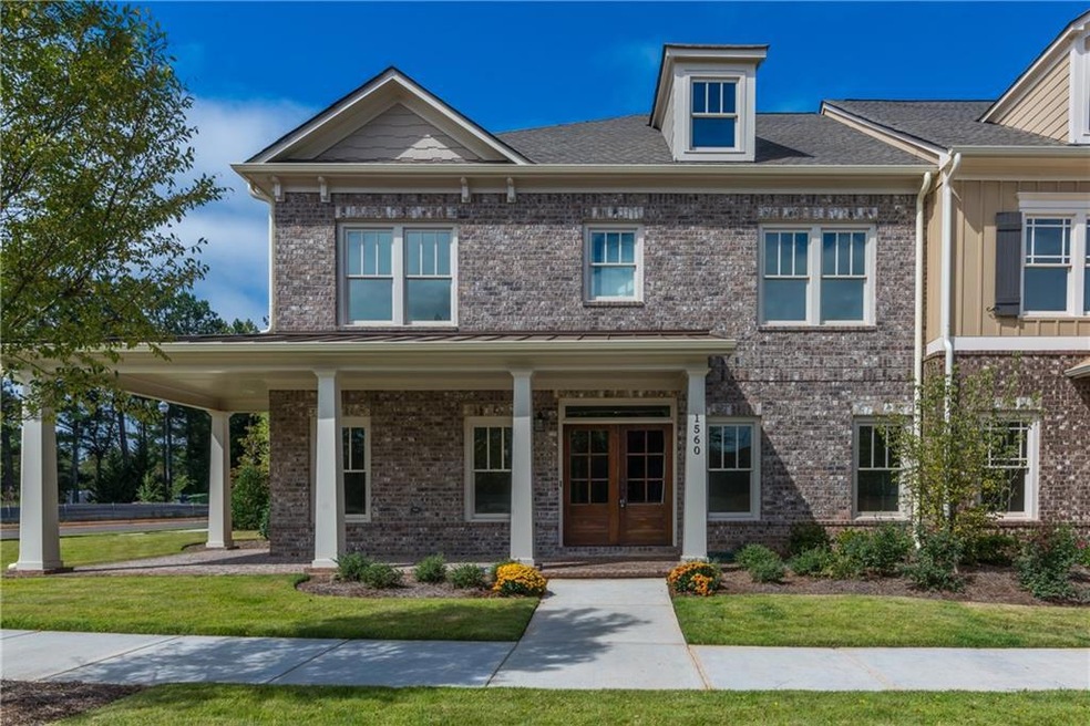 1560 Parkside Drive - Wraparound brick porch