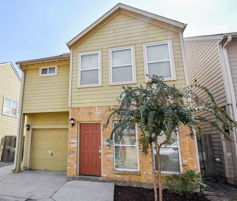 2202 Naomi St unit 3, Houston, TX 77054 - photo 1