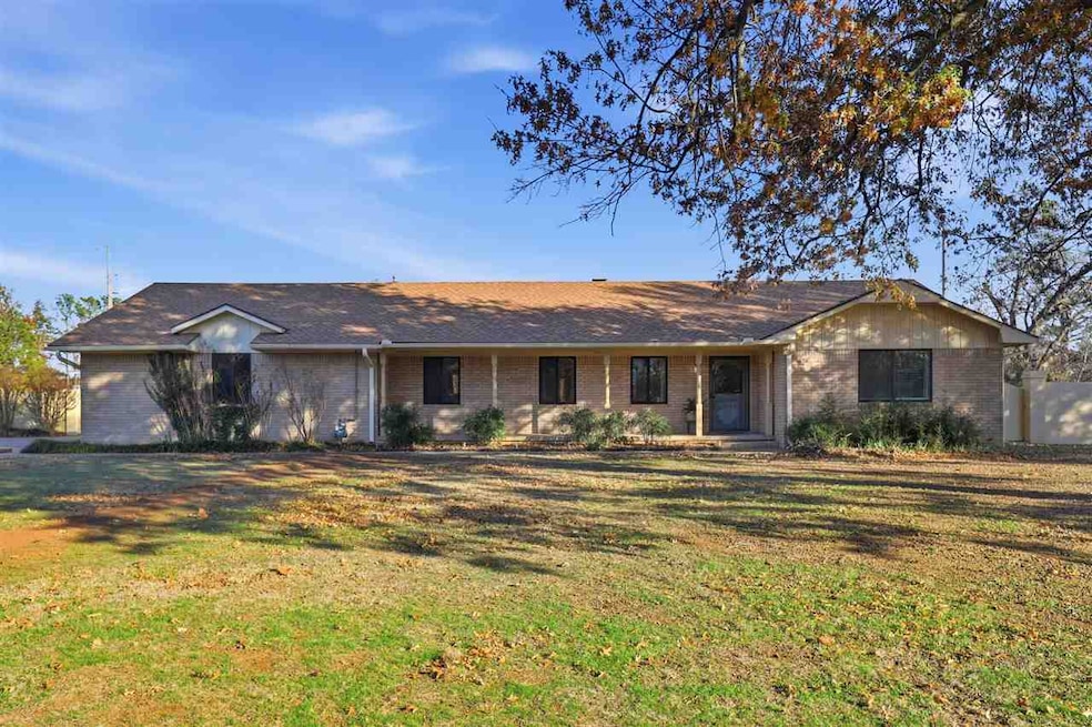 1211 N Skyline St, Stillwater, OK 74075 - photo 1