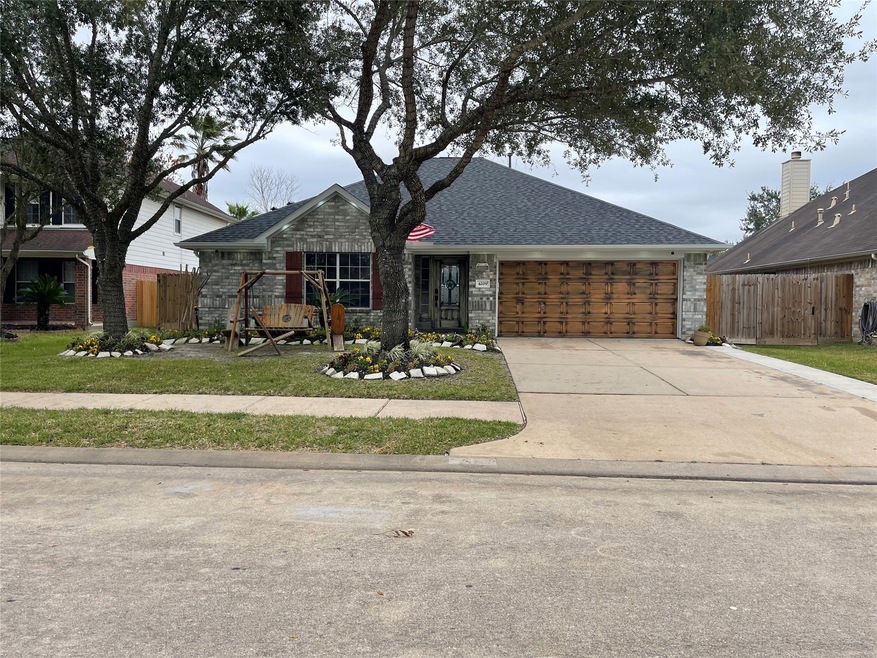 4209 Tawakon Dr, Pearland, TX 77584 - photo 1