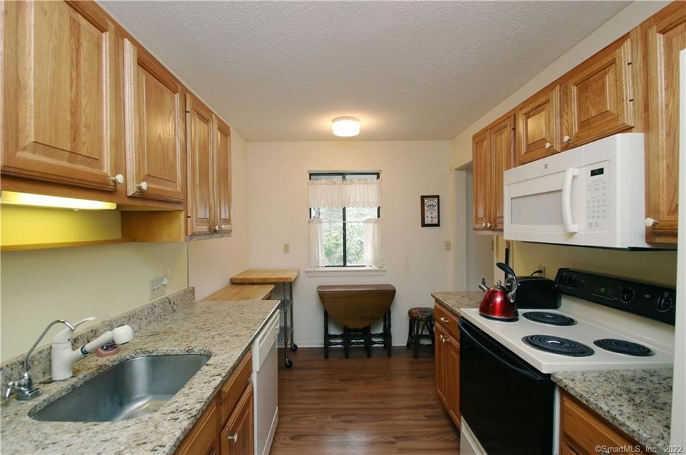 328B Heritage Village unit 328B, Southbury, CT 06488 - photo 1