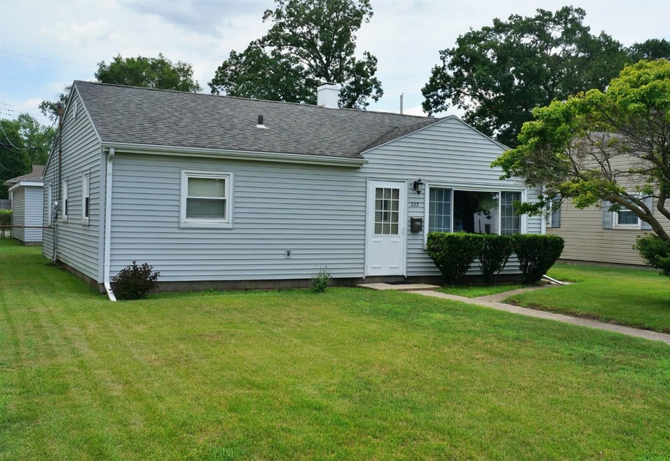 233 N Arbogast St, Griffith, IN 46319 - photo 1