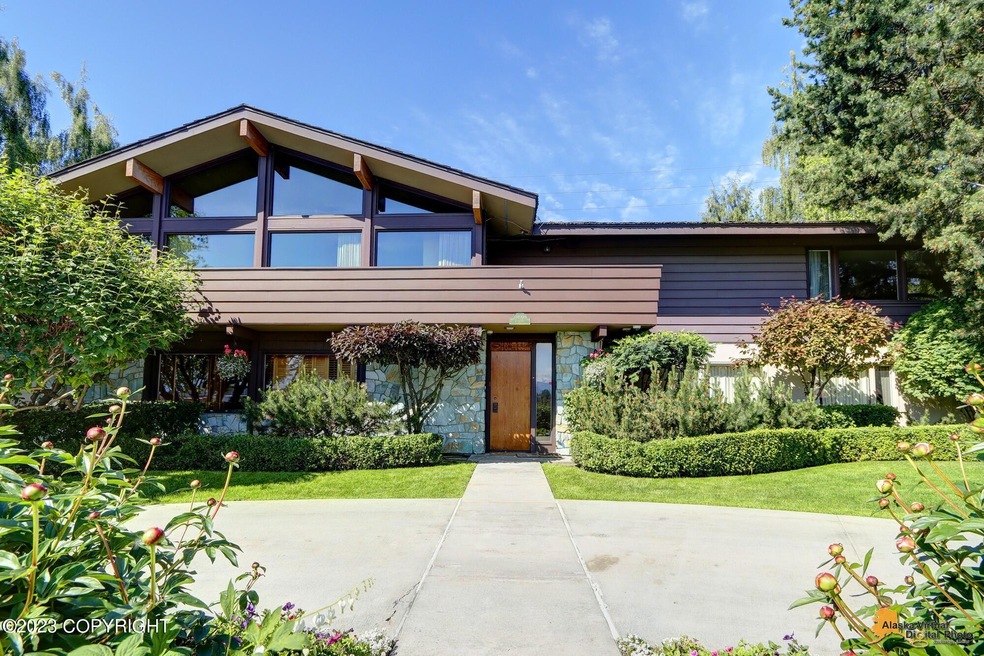 Welcome to 1400 E Street