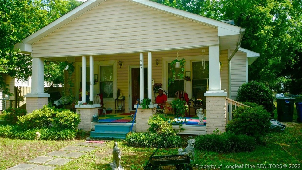 907 Branson St, Fayetteville, NC 28305 - photo 1