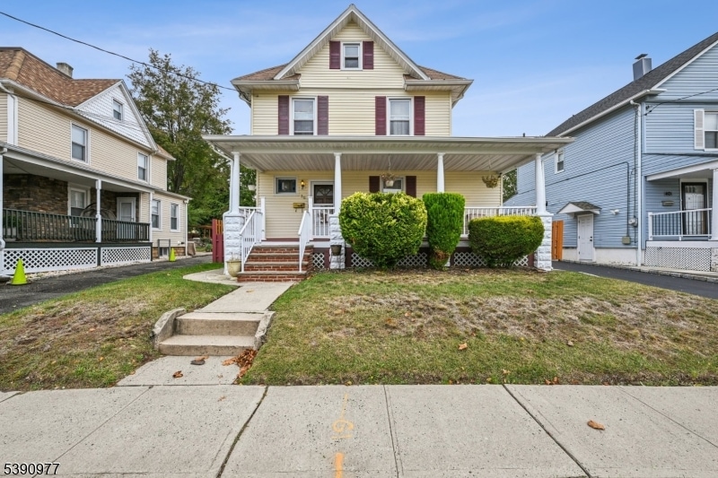 Pending $490,000 • Co-Listing Agent